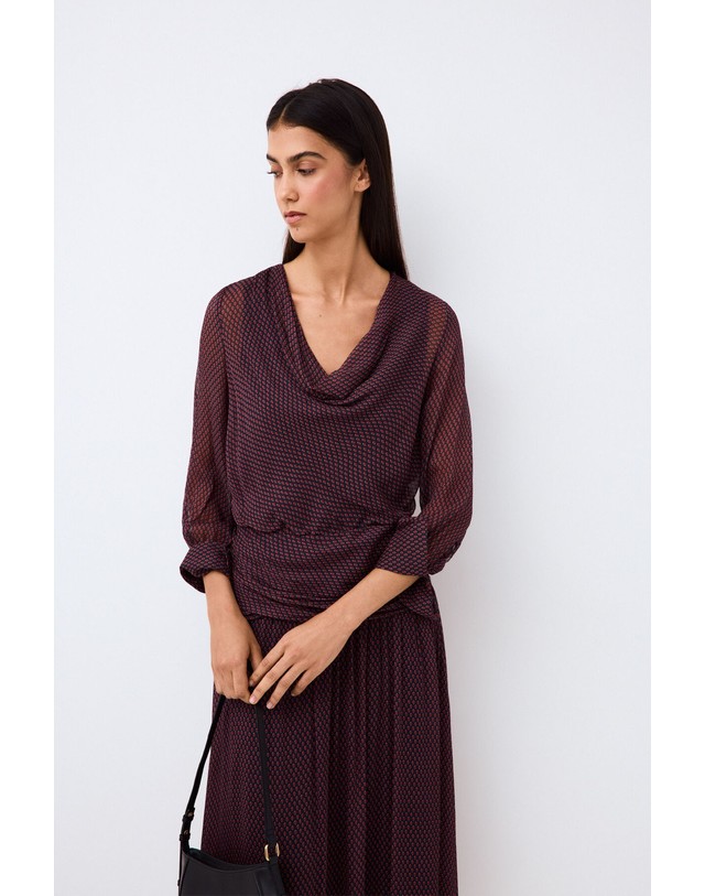꼬르떼피엘 페드로 델 이에로 카울넥 긴팔 미디 원피스 3814493 MORADO 레드 착용컷