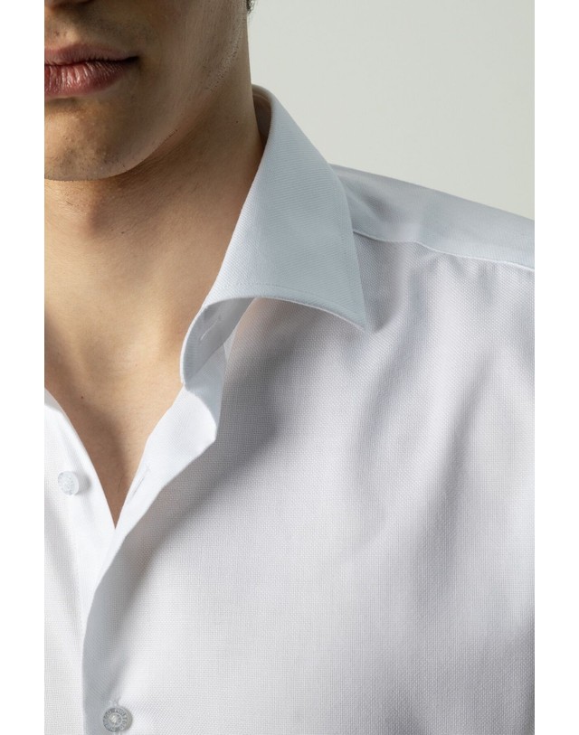 꼬르떼피엘 푸로에고 레귤러핏 긴팔 정장 셔츠 8304159 BLANCO 화이트 착용컷