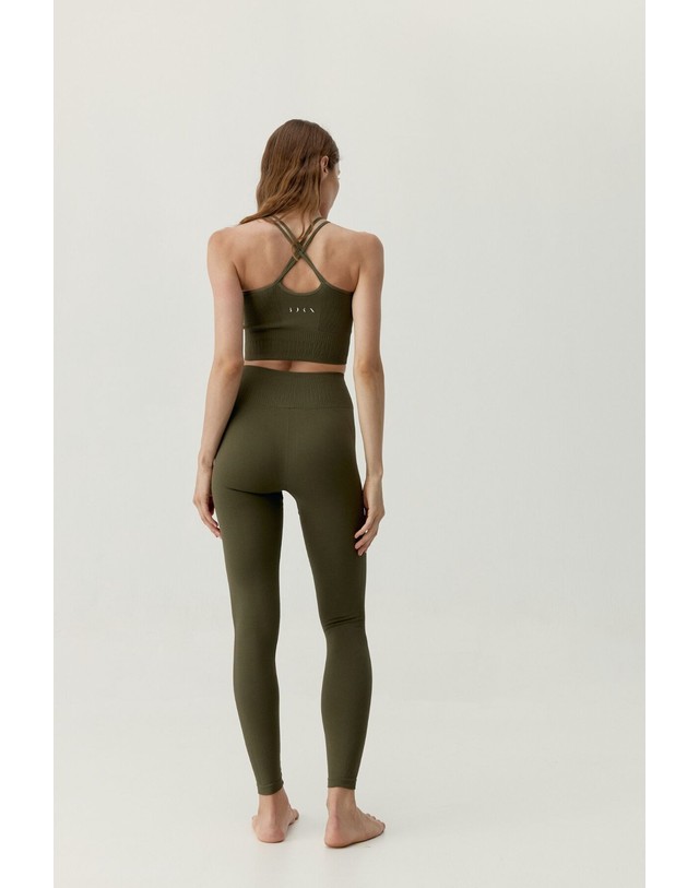 꼬르떼피엘 본리빙요가 홀터넥 스트랩 스포츠 브라 8184722 KAKI 카키 착용컷