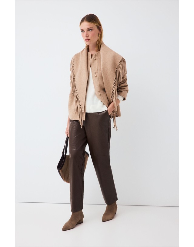 꼬르떼피엘 페드로 델 이에로 탈착식 프린지 스카프 숏 코트 7524218 BEIGE 베이지 착용컷