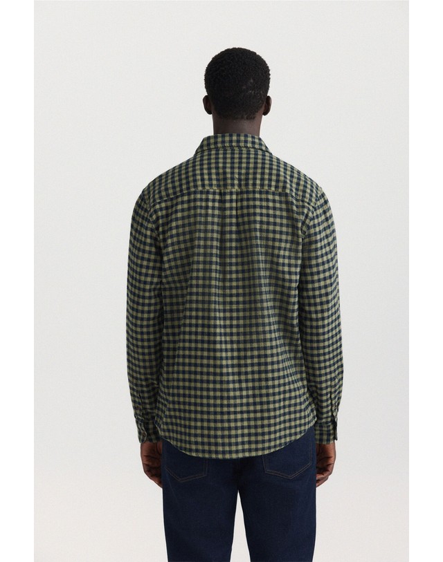 꼬르떼피엘 스프링필드 깅엄 체크 플란넬 긴팔 셔츠 0334031 VERDE 카키 착용컷