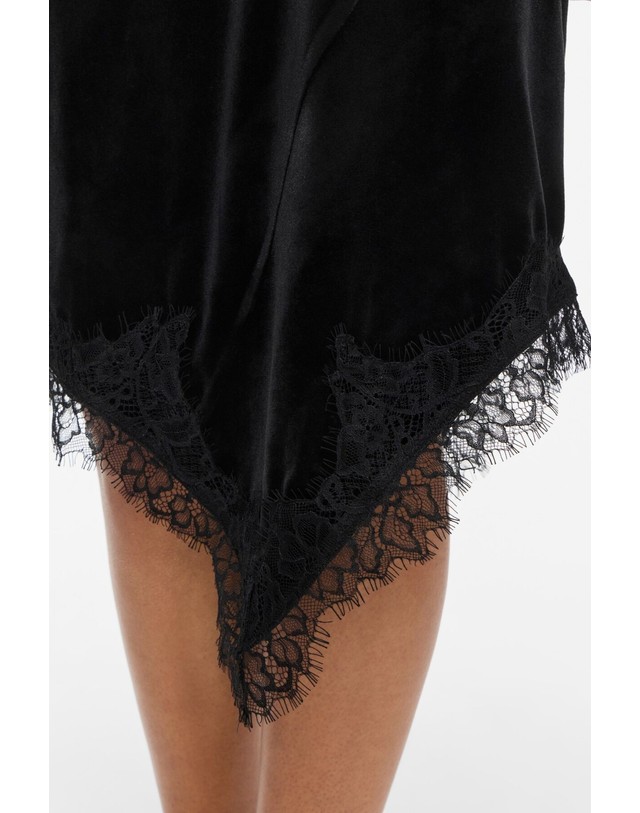 꼬르떼피엘 빌라 벨벳 레이스 미디 스커트 5724597 NEGRO 블랙 착용컷