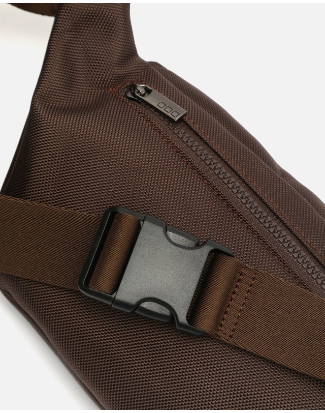 미사코 미사코 컴팩트 캐주얼 벨트백 Deby-5300560133015 BROWN 브라운 착용컷