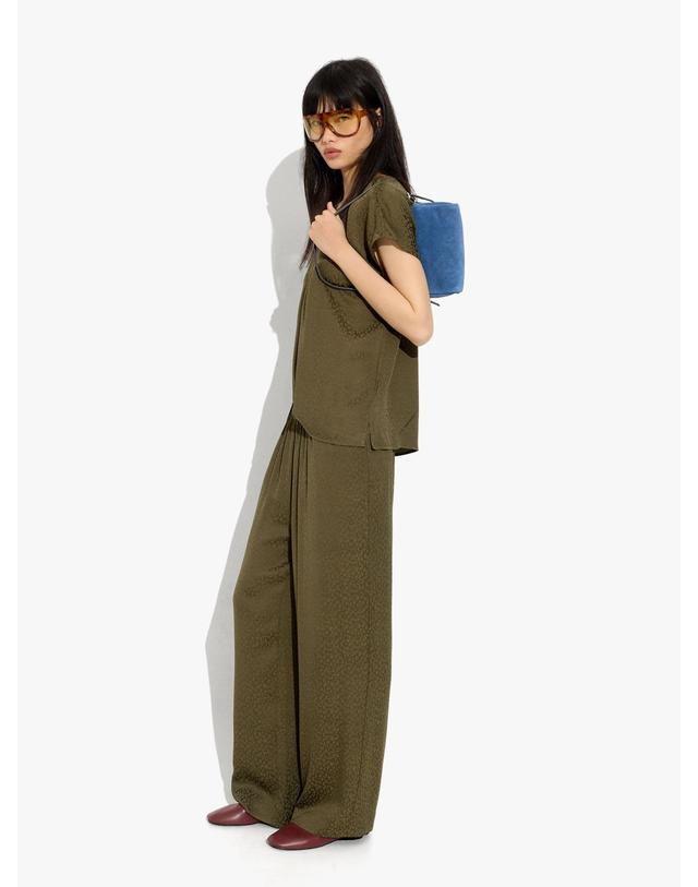 팔포이즈 팔포이즈 프린트 자카드 브이넥 반팔 블라우스 249468 KHAKI 카키 착용컷