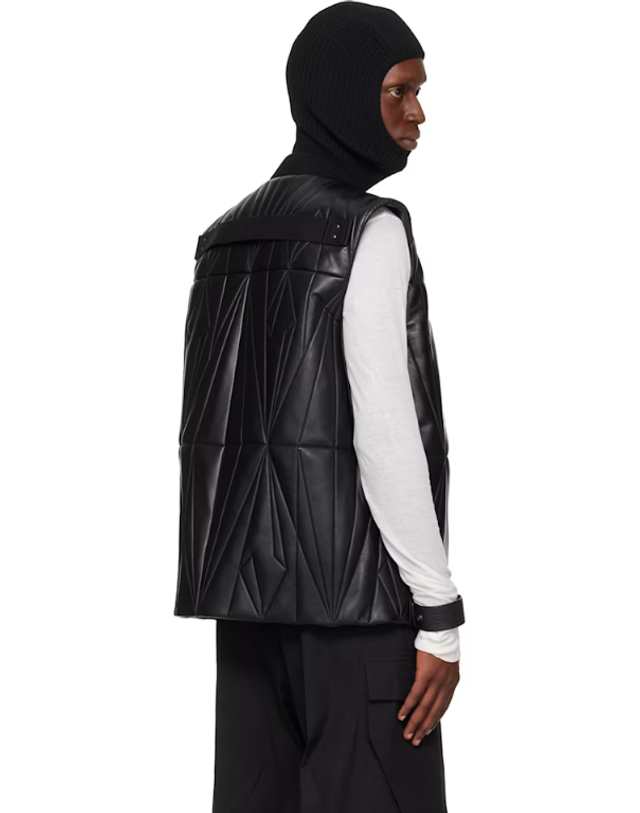 릭오웬스 [해외직구] 릭오웬스 패딩 Moncler 블랙 지오카모 플라이트 가죽 베스트 261232M178015 착용컷