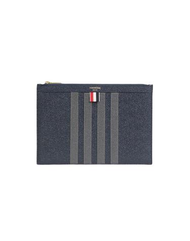 [해외직구] 톰브라운 페블 그레인 레더 사선 스몰 도큐먼트 홀더 네이비 MAC114B-00198-415