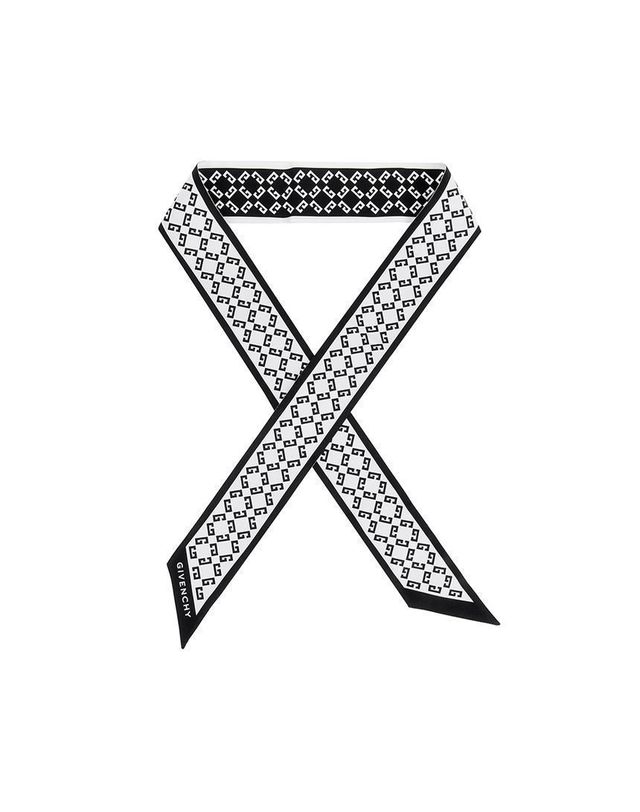 지방시 [명품] 지방시 모노그램 프린트 방도 실크 여성 스카프 BG00KFG002 004 133115986 착용컷