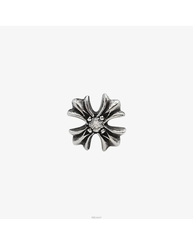 크롬 하츠 [중고명품] 크롬하츠 중고 CH플러스 1P 이어링 871KSFOR 161554333 착용컷