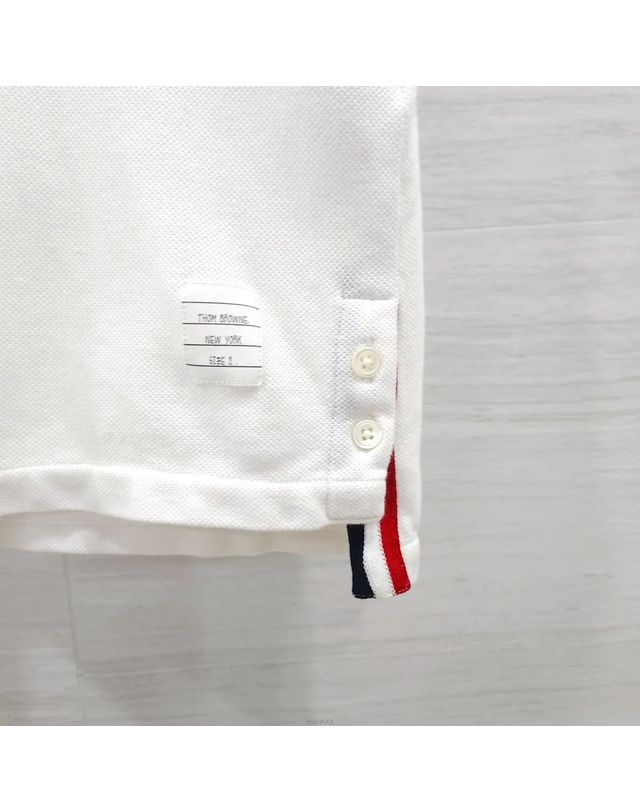 톰브라운 [중고명품] [중고명품] 톰브라운 삼선 PK 반팔 셔츠 사이즈 2 159178006 착용컷