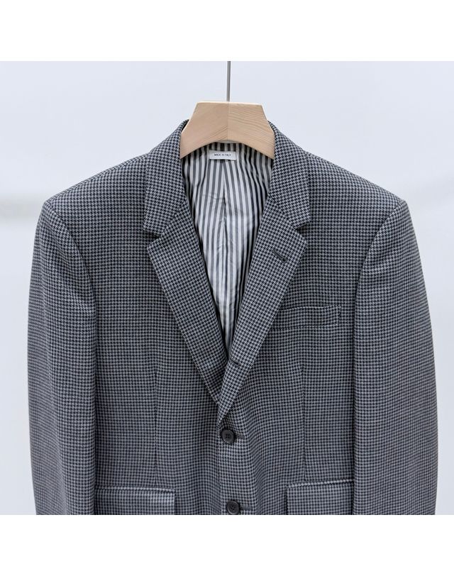 톰브라운 [중고명품] [중고명품] 톰브라운 [S급/3] 울 클래식 체크 수트 정장 그레이 162675814 착용컷
