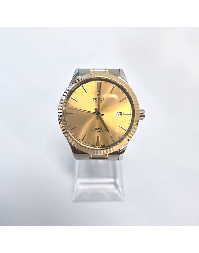튜더 [중고명품] [중고명품] 튜더 골드 콤비 오토매틱 데이트 남성 시계 사이즈 40mm 157594430 착용컷