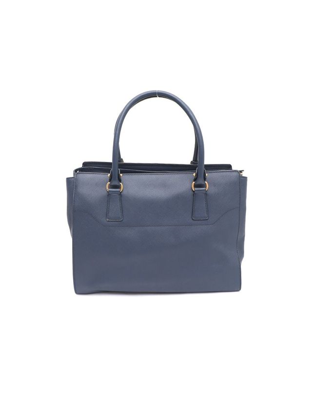 페라가모 [중고명품] [중고명품] 페라가모 베키 미듐 토트백 겸 숄더백 사이즈 35cm 153786518 착용컷