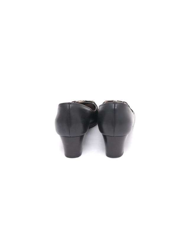 페라가모 [중고명품] [중고명품] 페라가모 간치니 레더 힐 구두 블랙 사이즈 220mm 154323477 착용컷