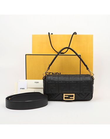 [중고명품] 펜디 미듐 램스킨 바게트 토트 크로스백 블랙 금장 8BR600 A72V F15ZW 161288055
