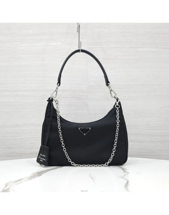 프라다 [중고명품] [중고명품] 프라다 여성 나일론 고프레 리에디션 호보 숄더 겸 크로스백 블랙 162340485 착용컷