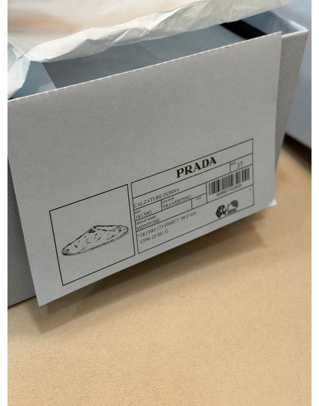 프라다 [중고명품] [중고명품] 프라다 털 셔링 뮬 사이즈 37 163083021 착용컷