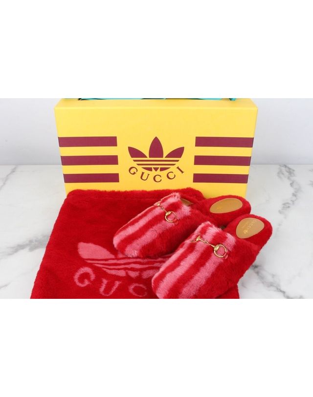 구찌 [중고명품] [중고명품] 구찌 홀스빗 스트라이프 퍼슬리퍼 사이즈 240mm 154503616 착용컷