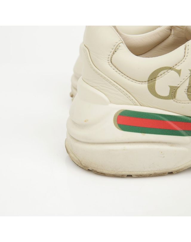 구찌 [중고명품] [중고명품] 구찌 라이톤 로고 레더 여성 스니커즈 아이보리 528892 DRW00 9522 157897047 착용컷
