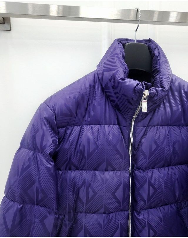 디올 [중고명품] [중고명품] 디올 다이아몬드 미라쥬 퍼플 패딩 46 144387532 착용컷