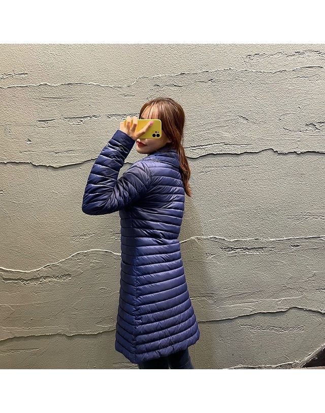 무스너클 [명품] 무스너클 네이비 경량 패딩 25040516 착용컷