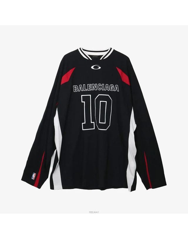 발렌시아가 [중고명품] [중고명품] 발렌시아가 NBA 오버 핏 롱슬리브 티셔츠 사이즈 L 159750050 착용컷