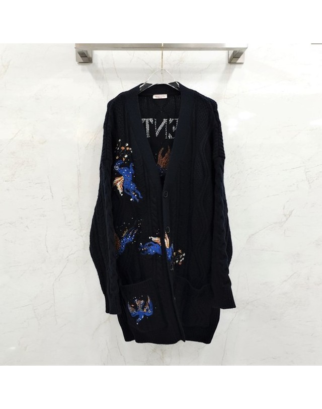 발렌티노 [중고명품] [중고명품] 발렌티노 백 로고 자수 애니멀 가디건 XL 7923 163158927 착용컷
