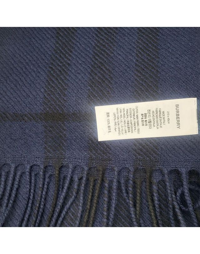 버버리 [명품] 버버리 체크 울 머플러 NAVY 148267456 착용컷