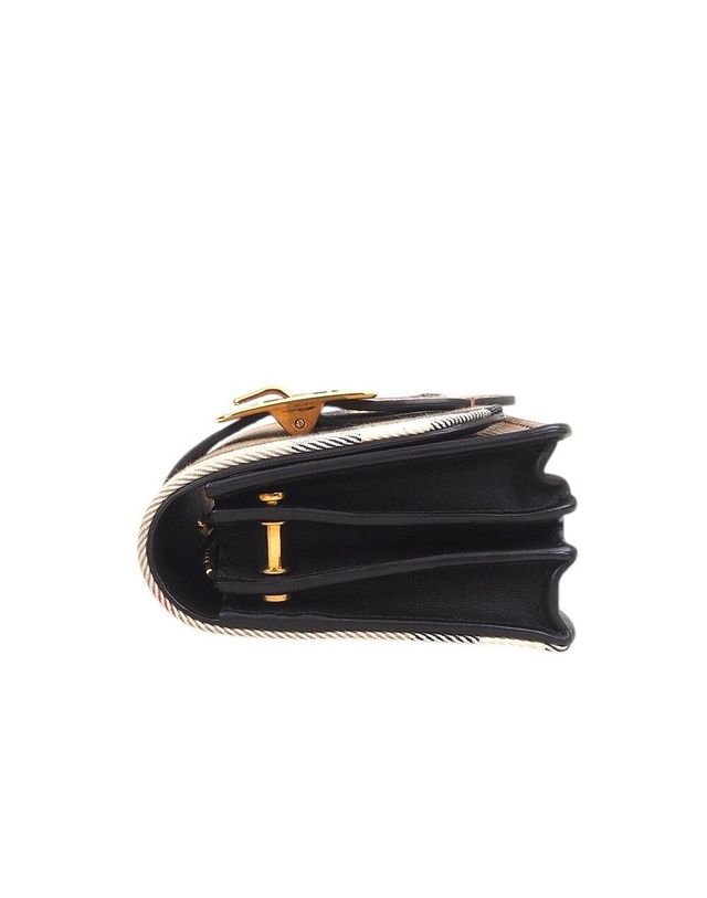 버버리 [중고명품] 버버리 베이지 체크 미니 크로스백 사이즈 19.5cm 157081567 착용컷