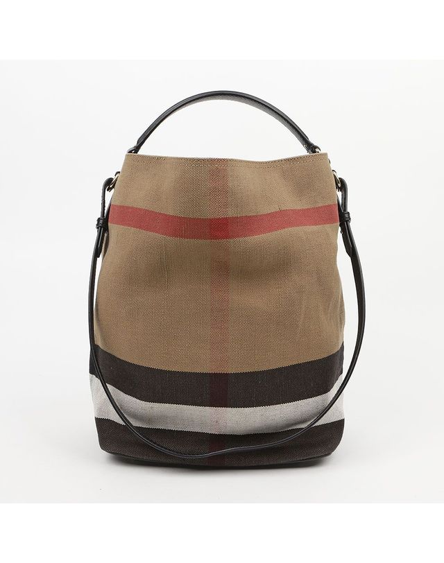 버버리 [중고명품] 버버리 애쉬비 미듐 캔버스 호보백 블랙 39457261 160698048 착용컷