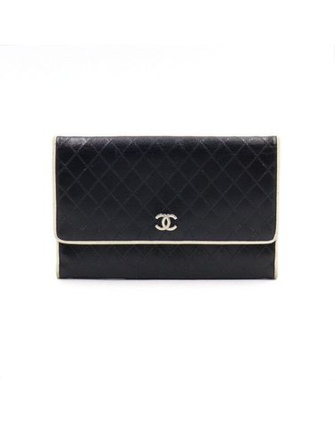 [중고명품] 샤넬 블랙 카프스킨 퀄팅 화이트 투톤 장지갑 가로 16CM 세로 10.5CM 152895164