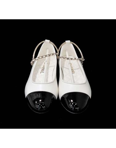 [중고명품] 샤넬 여성 화이트 발레리나 플렛슈즈 사이즈 225mm 62854444