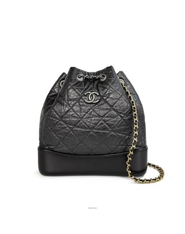 [중고명품] 샤넬 가브리엘 블랙 백팩 사이즈 23cm 154442334