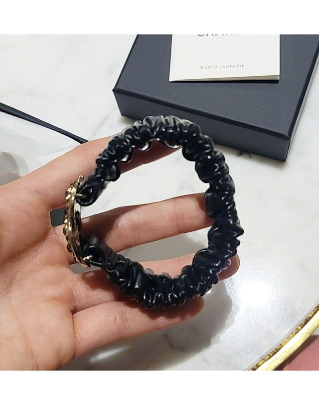 샤넬 [명품] 샤넬 헤어밴드 밴딩 머리끈 32908855 착용컷