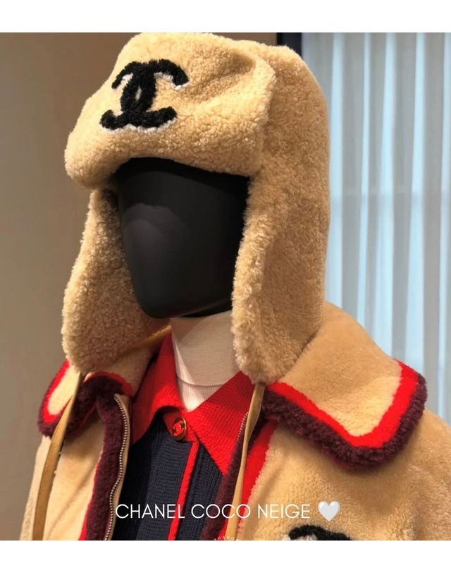 샤넬 [명품] 샤넬 코코네쥬 트래퍼햇 군밤모자 베이지 162956811 착용컷