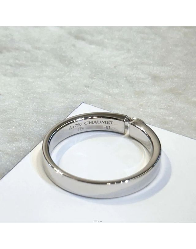 쇼메 [중고명품] [중고명품] 쇼메 중고 61호 WG 리앙 에비당스 반지 4MM 080224J100201 162526004 착용컷