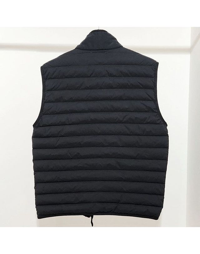 스톤아일랜드 [중고명품] [중고명품] 스톤아일랜드 로고 다운 패딩 베스트 사이즈 M 129291322 착용컷