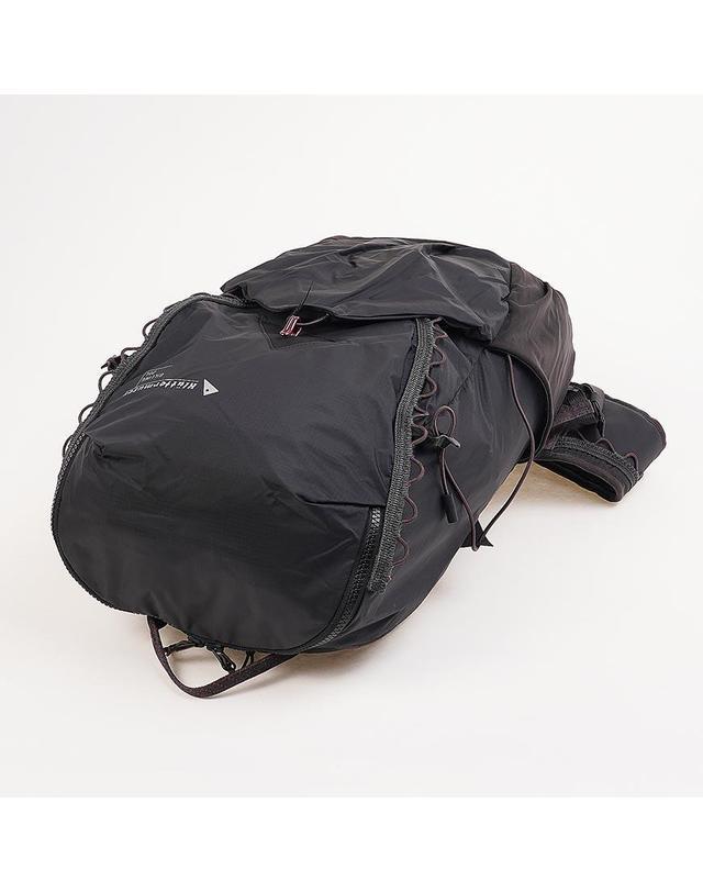 클라터뮤젠 [클라터뮤젠] SS26 공용 질링 백팩 20L 10460 961 착용컷