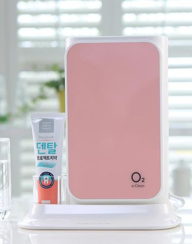 프리미엄 가정용 칫솔살균기 BS-7600s 벽걸이+스탠드겸용 면도기살균 칫솔9개 면도기1개 24시간 살균건조