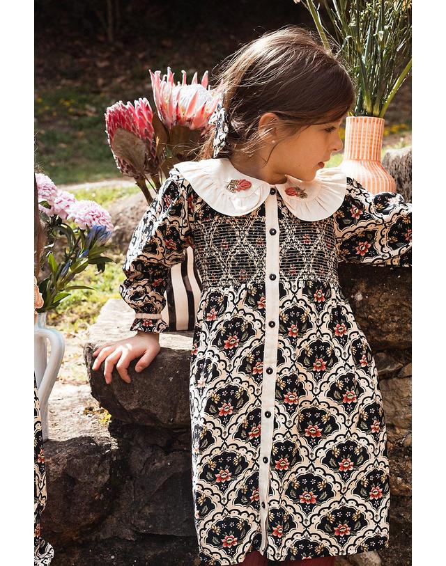 바챠 바챠 25FW 아동 원피스 Sweetie Robe Dress AW25SWEETIE LVLYPR 착용컷