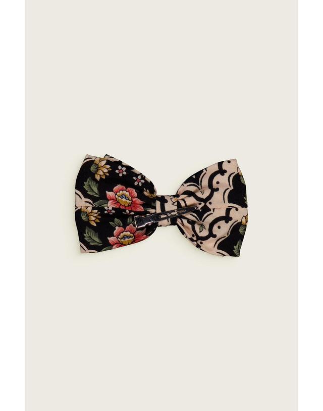 바챠 바챠 25FW 아동 헤어핀 Barette Hair Clip AW25PAPILL-LVLYPR 크림 착용컷