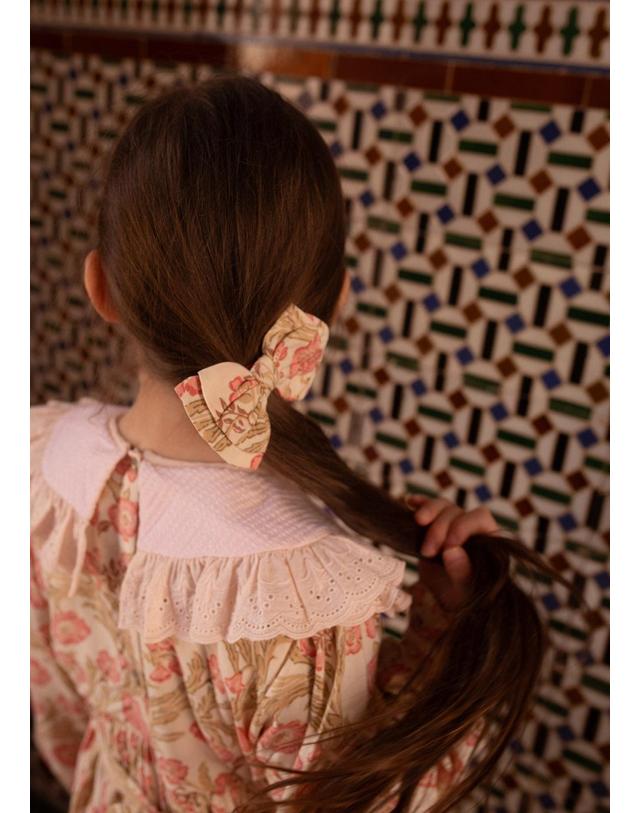 바챠 바챠 26FW 아동 헤어핀 Barette Hair Clip AW26PAPILL-PROENCHPR 크림 착용컷