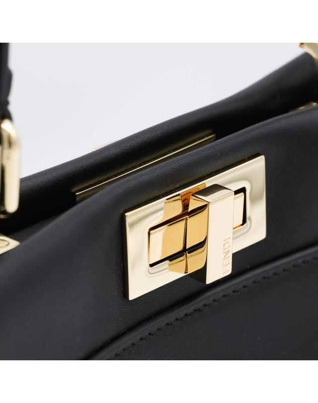 펜디 [해외직구][B47]펜디 8BN374B1E6F0QA1 여성 토트백 탑핸들백 가방 BLACK MY PEEKABOO SMALL CALFSKIN LEATHER HANDBAG 착용컷