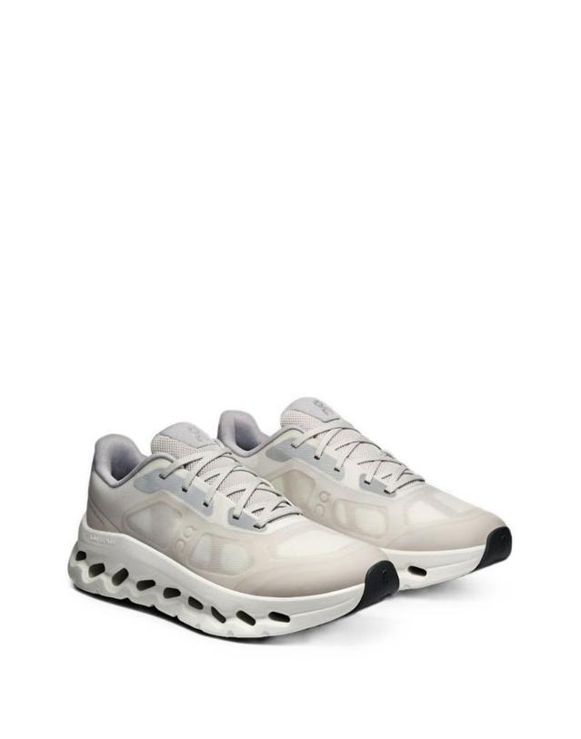 온 [해외직구][P13]ON 3WG10243228ALLOY IVORY 여성 로우탑 하이탑 스니커즈 단화 에스빠듀 로퍼 구두 ON CLOUDTILT REMIX SNEAKERS 착용컷