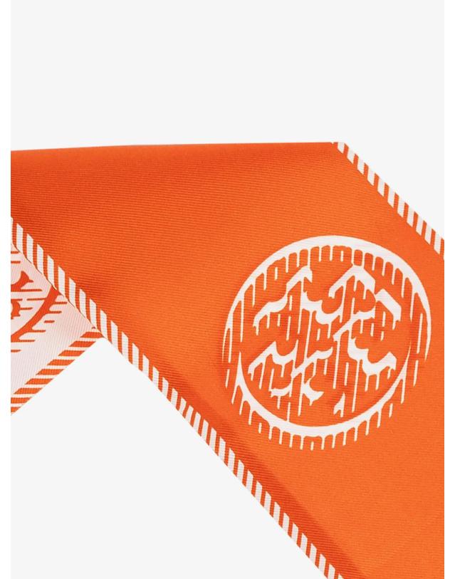토리버치 [해외직구][N85]토리버치 174863 여성 타이 스카프 악세사리 TORY BURCH Medallion Logo Ribbon silk tie 착용컷