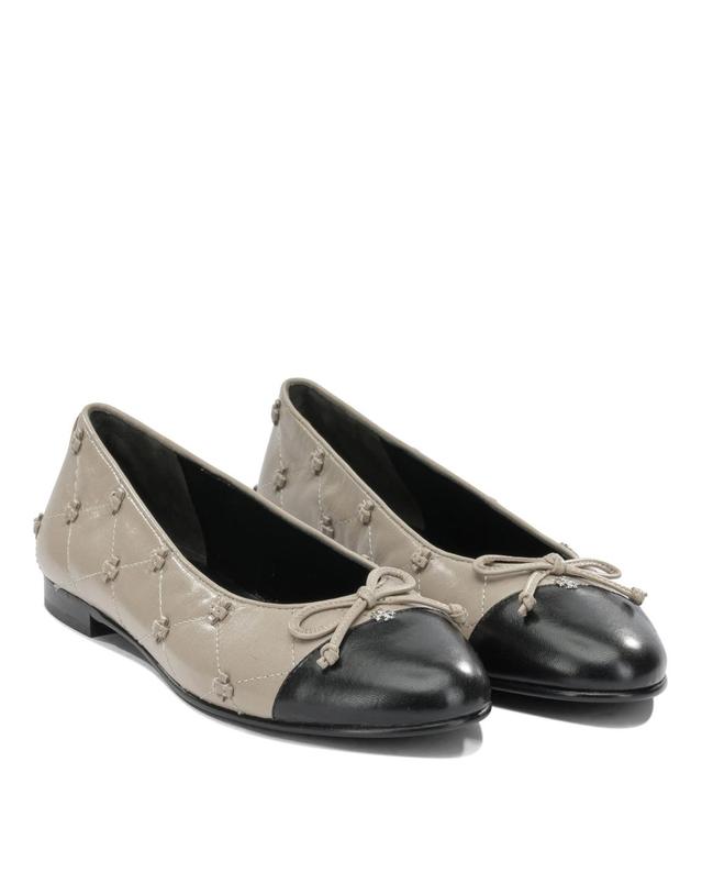토리버치 [해외직구][V90]토리버치 187846016 여성 발레리나 플랫 메리제인 Bunny Classic Ballet Flats 착용컷