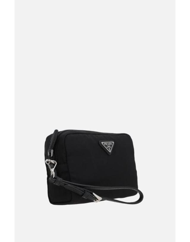 프라다 [해외직구][E32]프라다 1NS021R067F0002 여성 파우치 뷰티케이스 PRADA small beauty case in Re nylon 착용컷