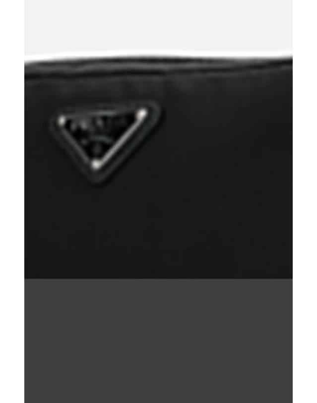프라다 [해외직구][E32]프라다 1NS021R067F0002 여성 파우치 뷰티케이스 PRADA small beauty case in Re nylon 착용컷