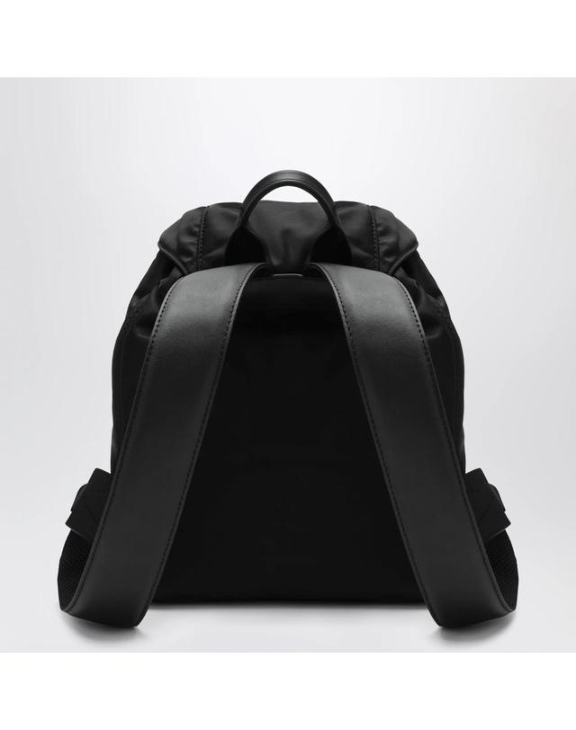 아미 [해외직구][T56]Ami Paris ULL756AW0001 Black 여성 백팩 가방 착용컷