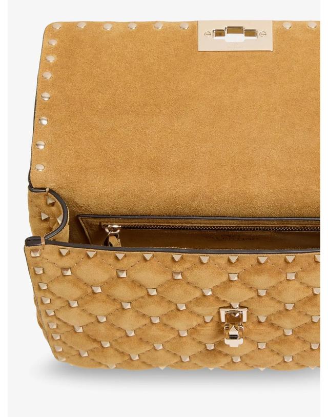 발렌티노 가라바니 [해외직구][N85]valentino 9W2B0122KQQ 여성 크로스백 숄더백 쇼퍼백 valentino Rockstud Spike suede crossbody bag with iconic all over studs 착용컷
