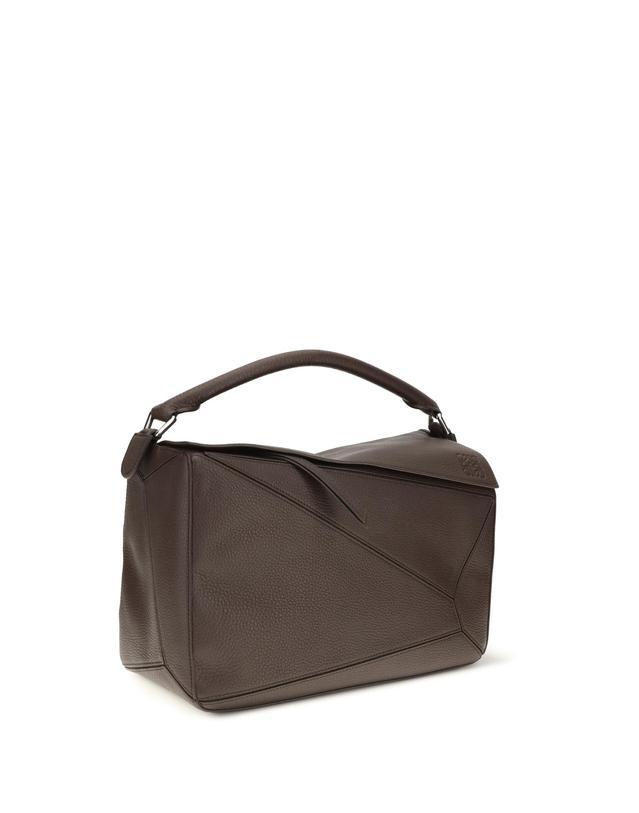 로에베 [해외직구][K68]로에베 B510PNLX17 3606 남성 크로스백 숄더백 메신저백 Large Puzzle Handbag in garnet calfskin 착용컷